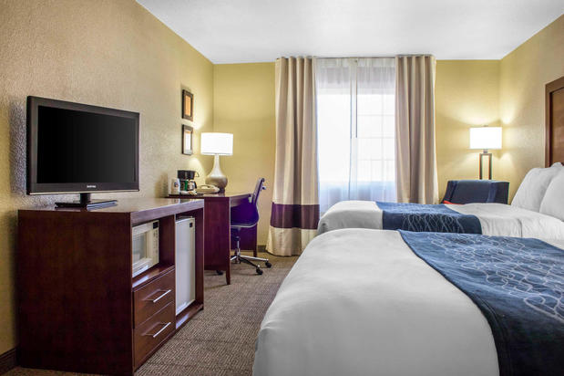 Images Comfort Inn & Suites at Talavi