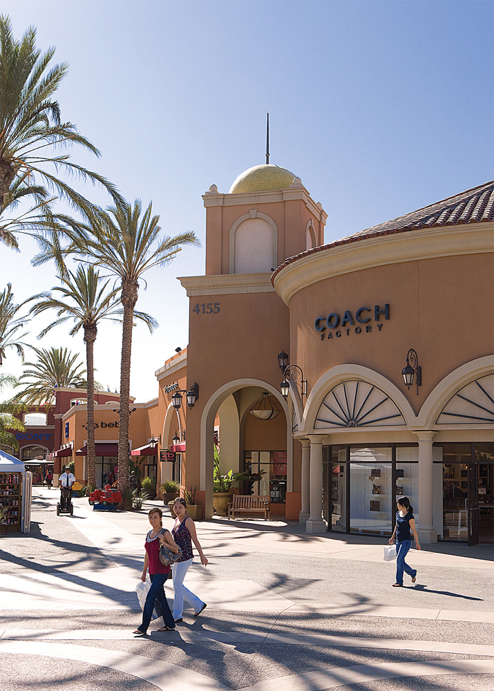 Las Americas Premium Outlets - Outlet Mall - San Diego, CA 92173