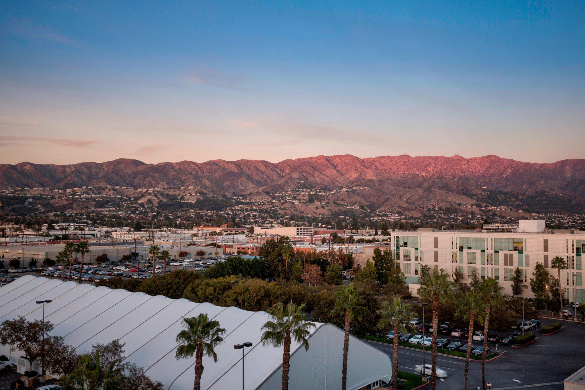 Los Angeles Marriott Burbank Airport Photo