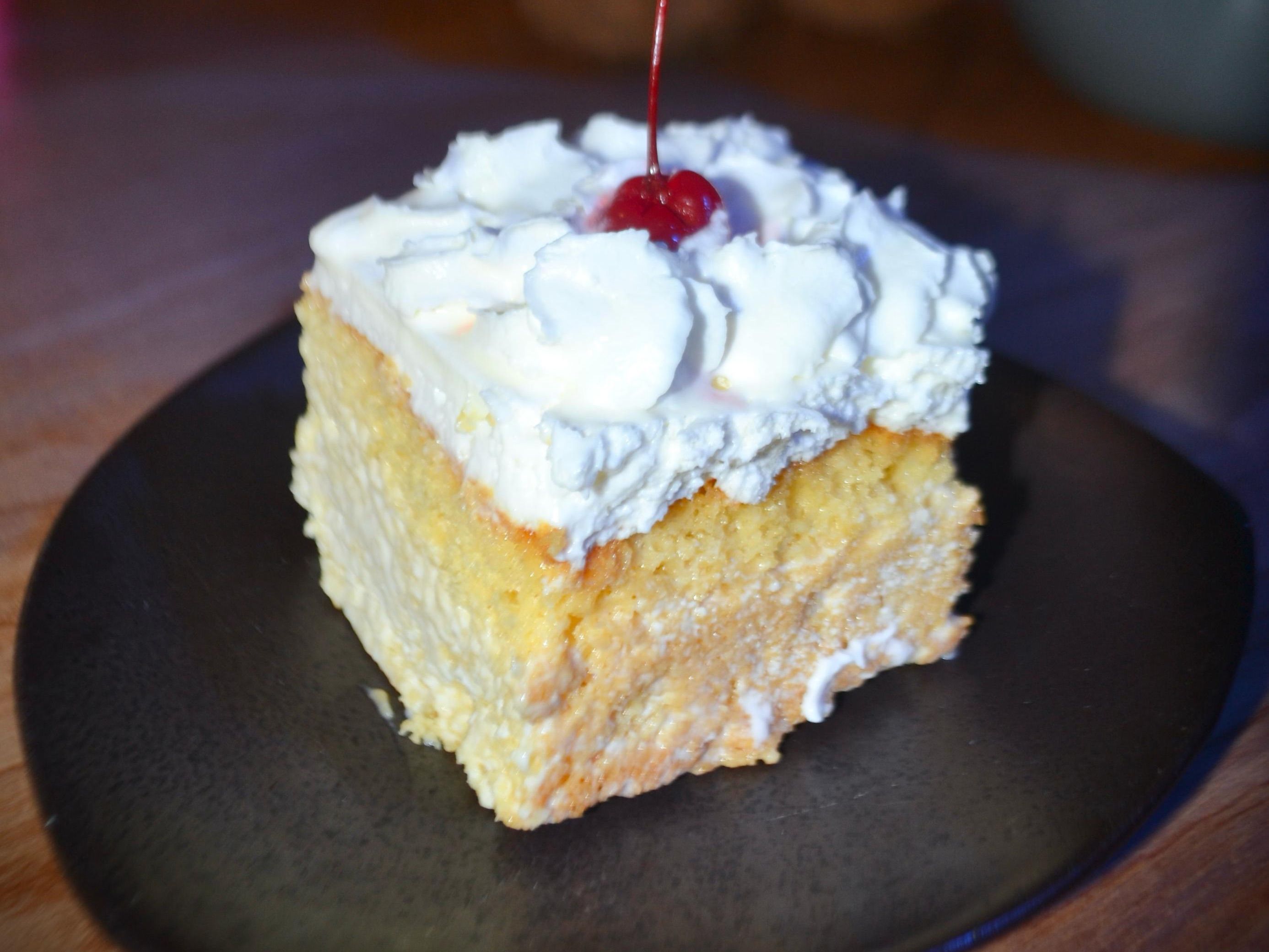 Tres Leches Cake / Torta Tres Leches