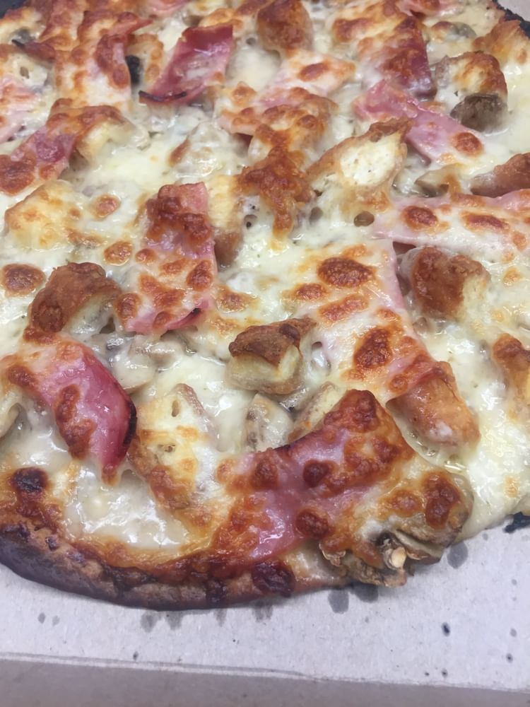 Chicken cordon bleu pizzadilla
