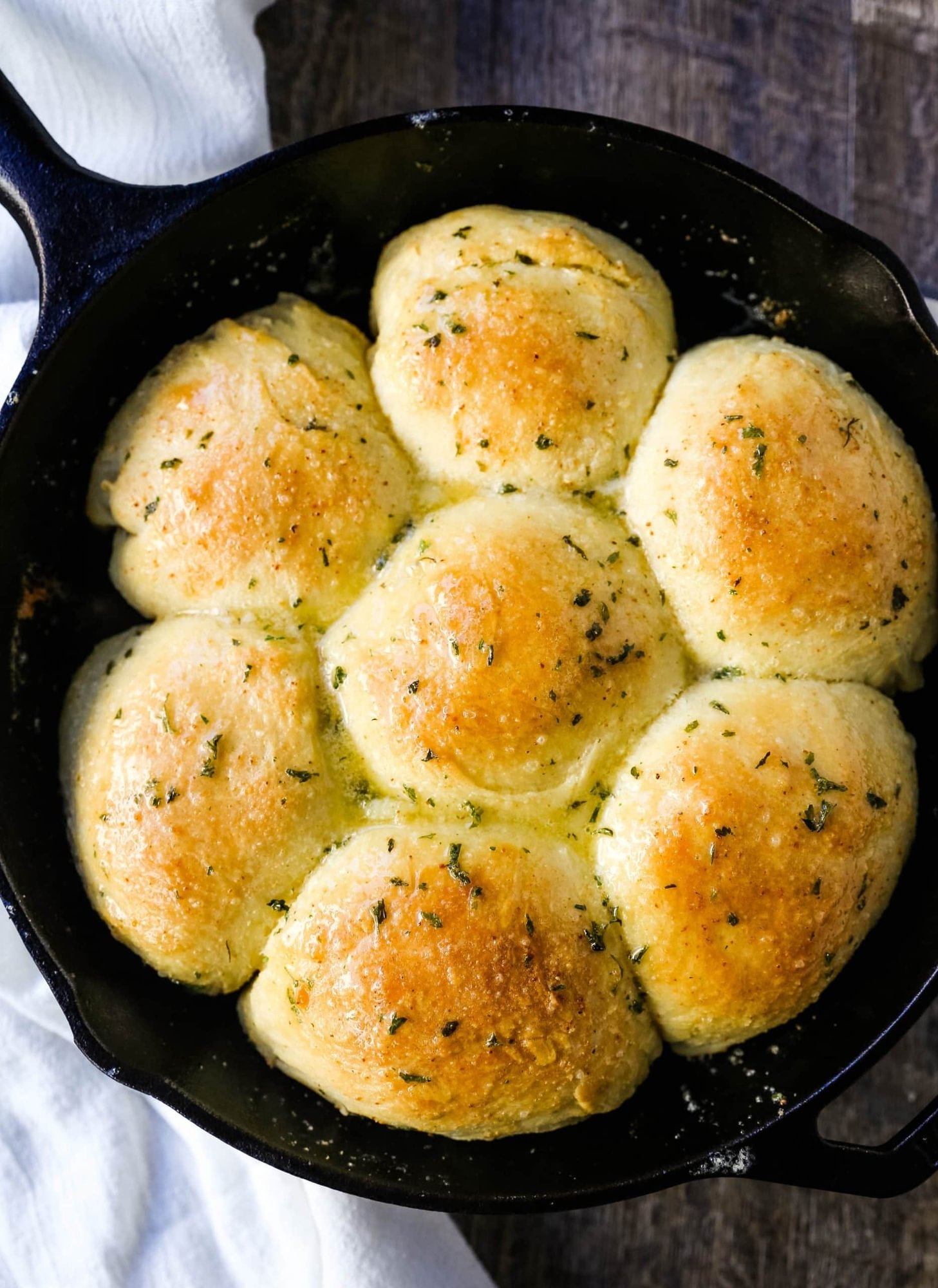 Garlic knots (6)