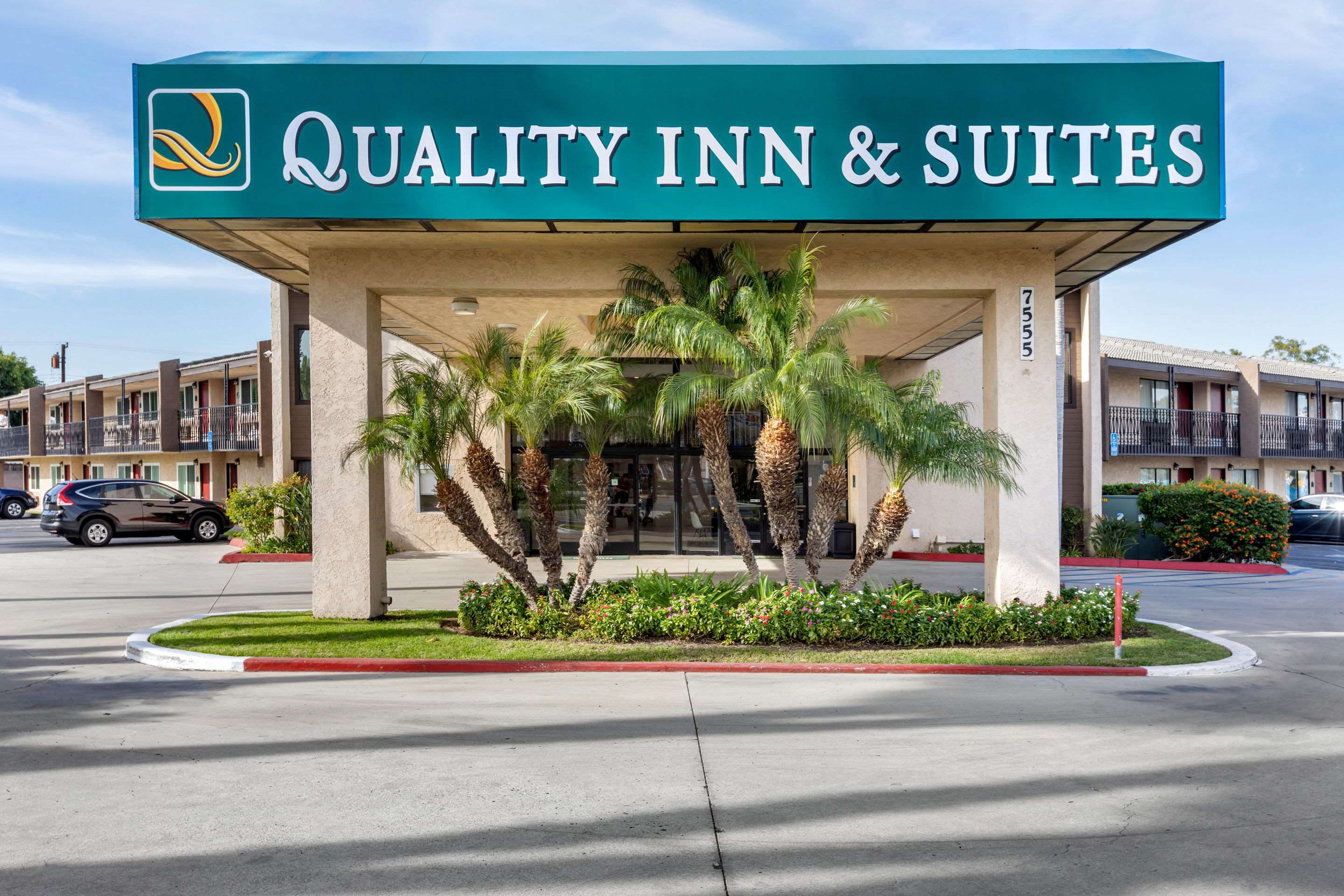 Quality Inn & Suites Buena Park Anaheim Photo