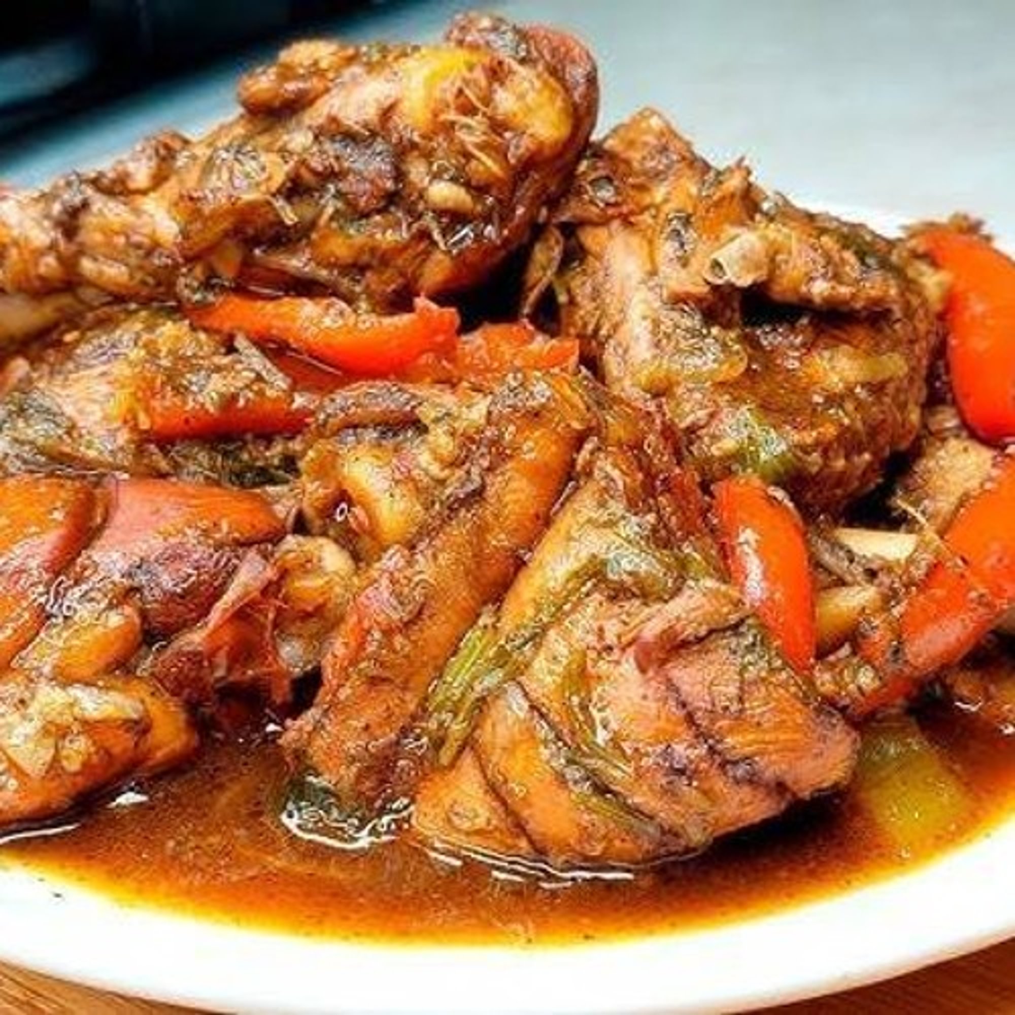 Stew Chicken / Pollo Al Caldero