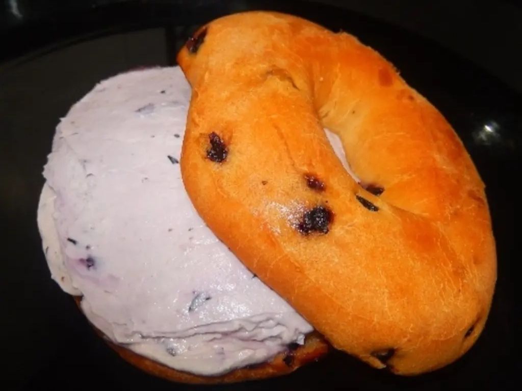 Gluten Free Bagel w/ Cream Cheese
