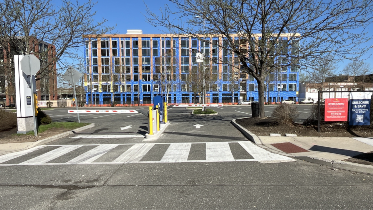 Rivers Casino Philadelphia - LAZ Parking
