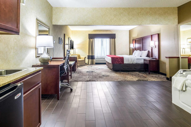 Images Comfort Suites