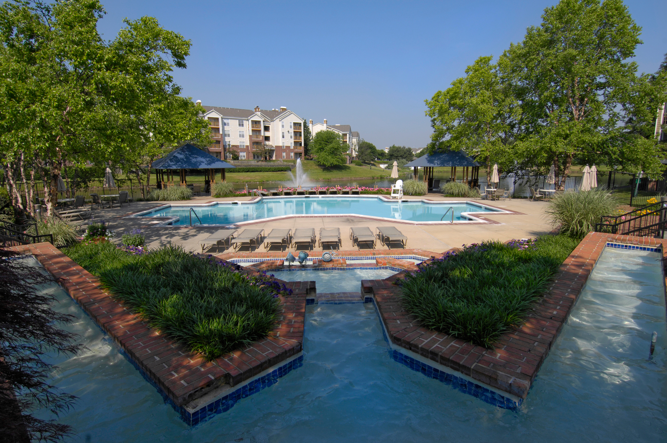 Lakeside Apartments - Centreville, VA - Business Profile