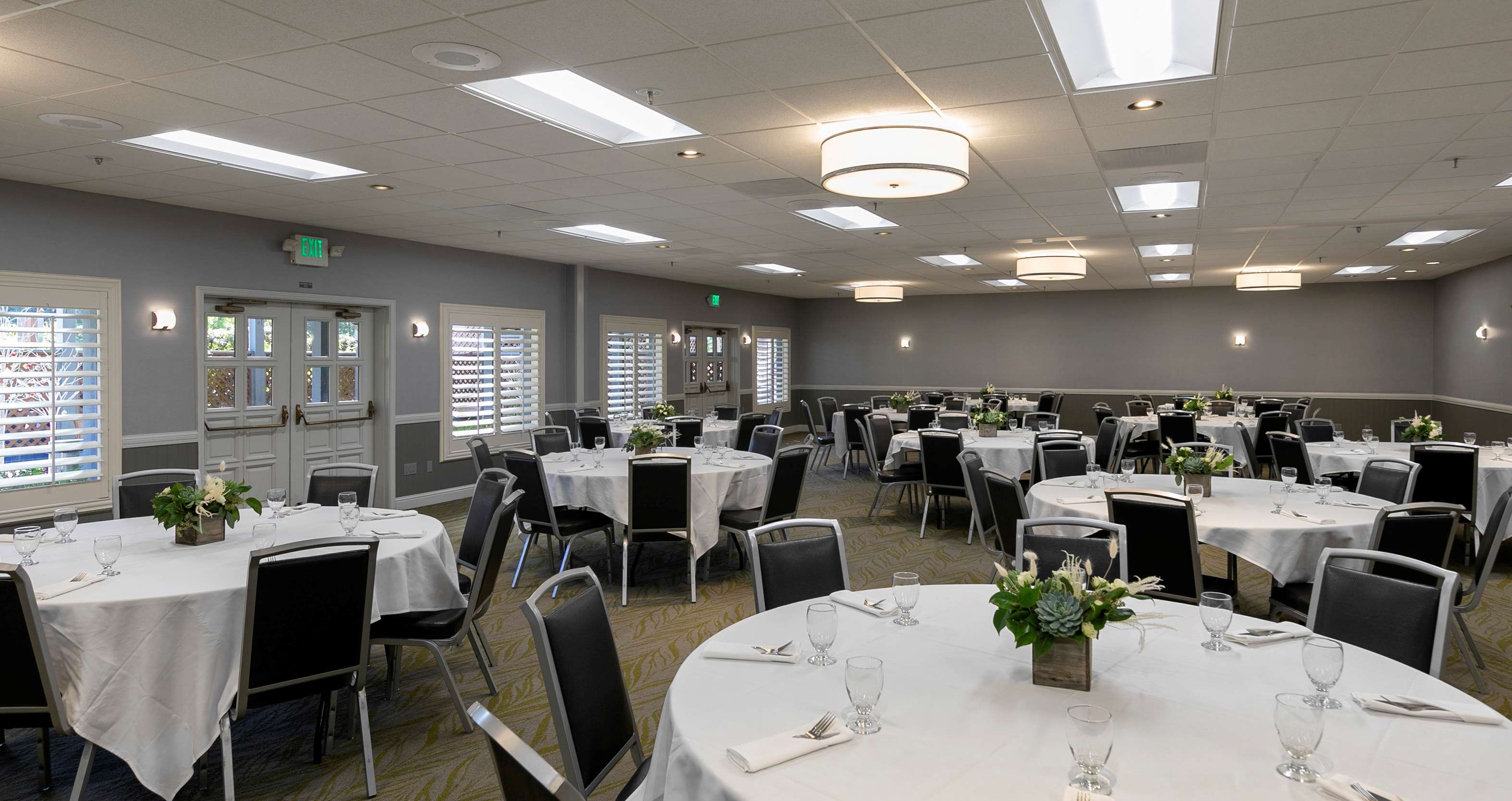 Best Western Seacliff Inn Photo