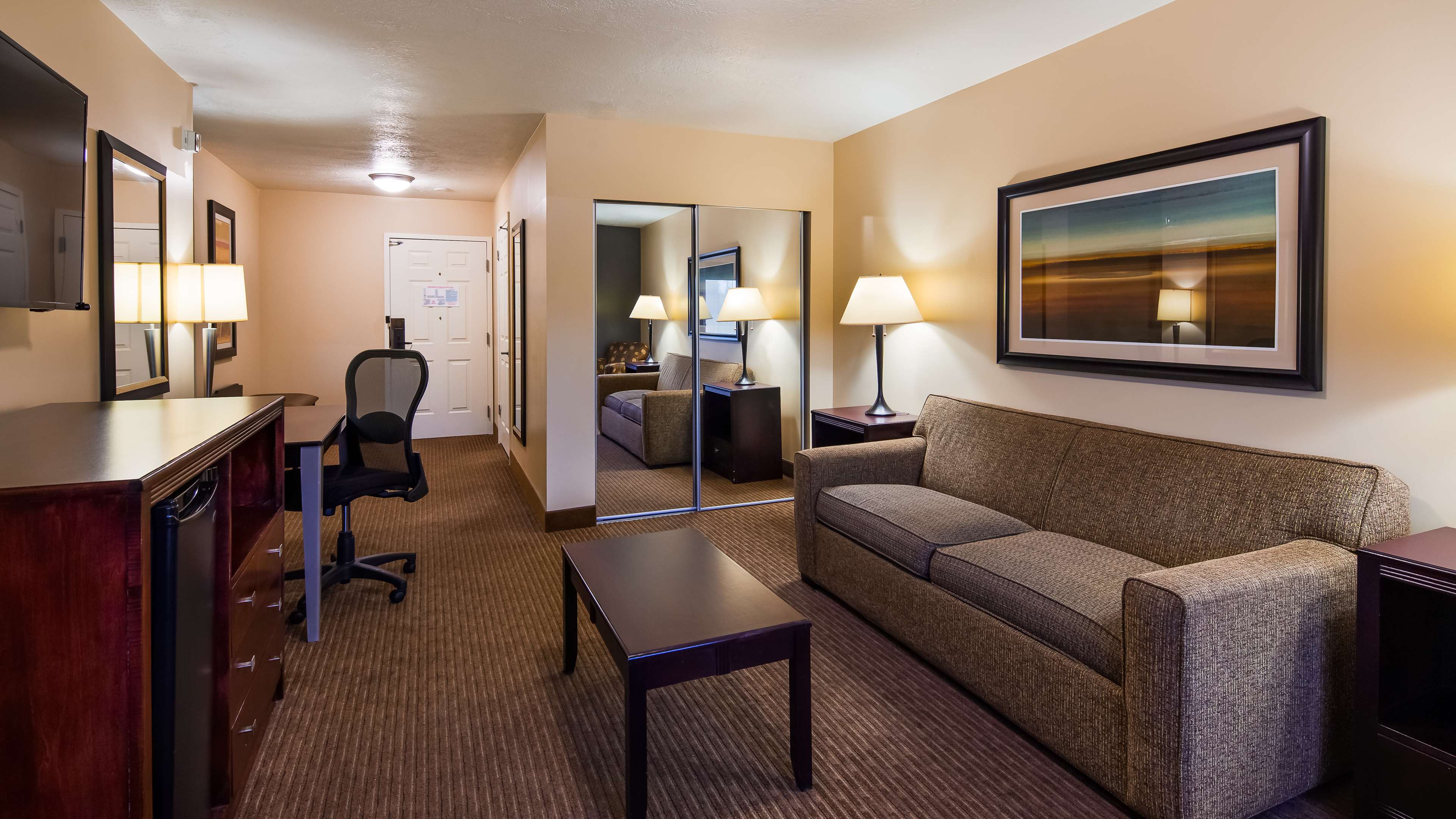 Best Western Plus CottonTree Inn Photo