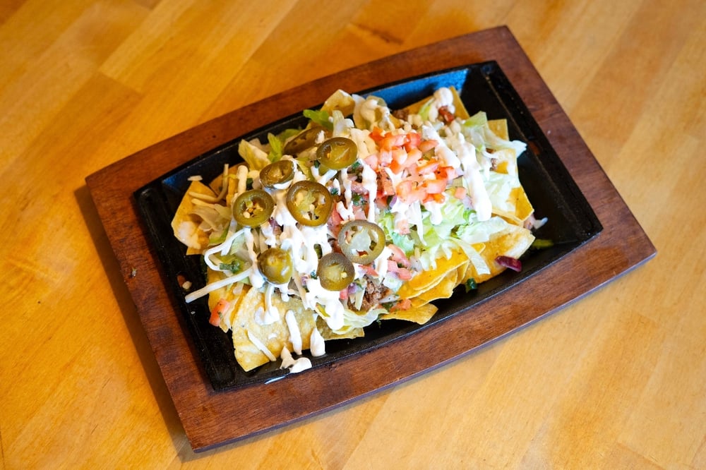 NACHOS TRADICIONALES