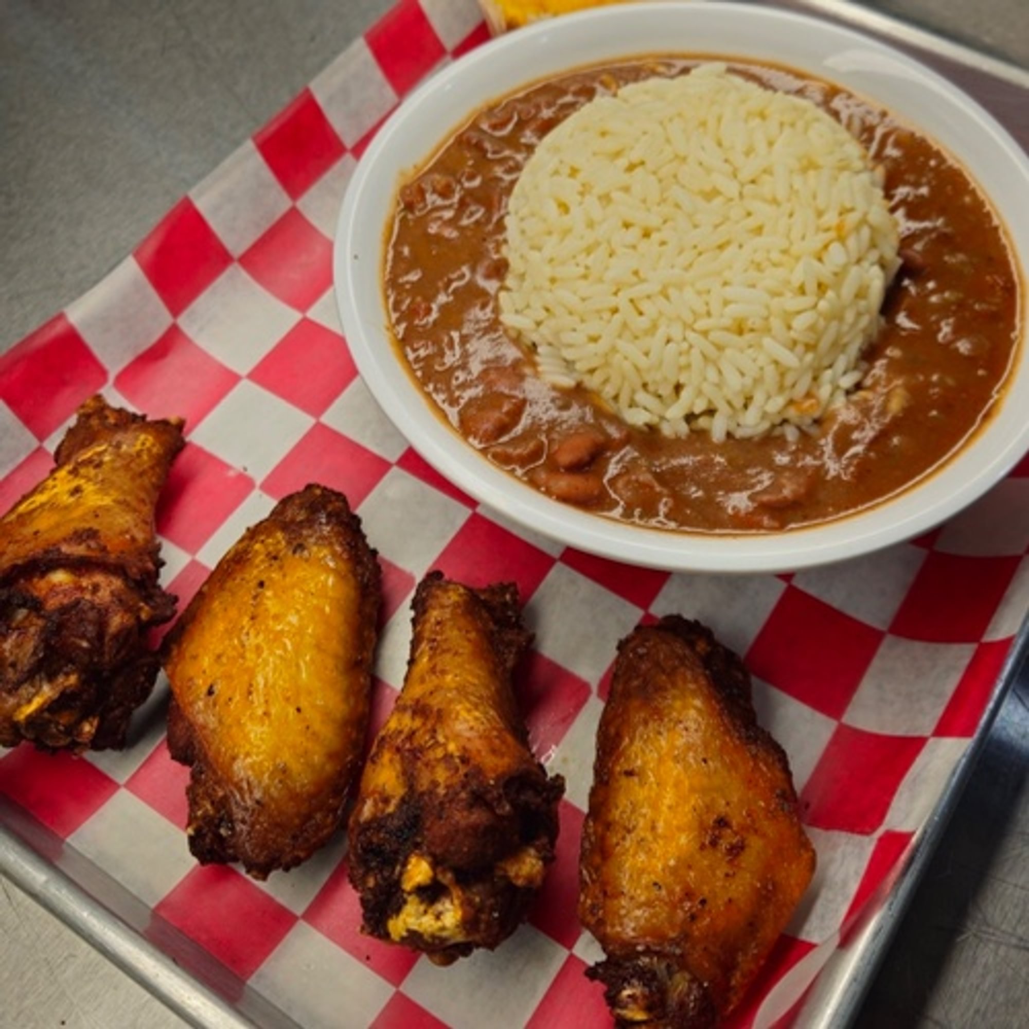 Red Beans & Wings (4pcs)