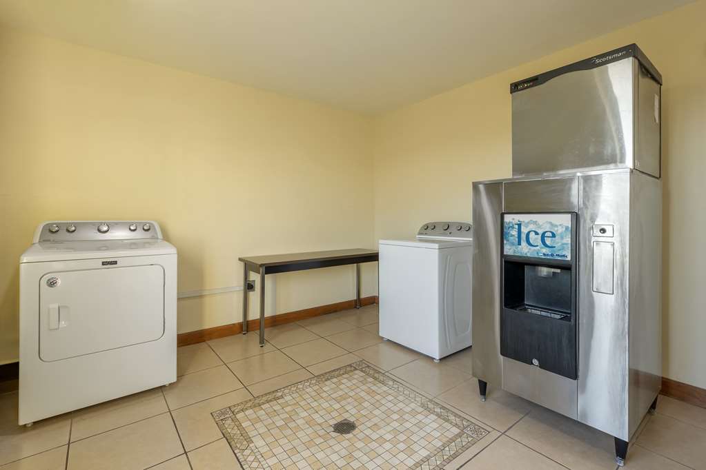 Best Western Plus Sikeston Image