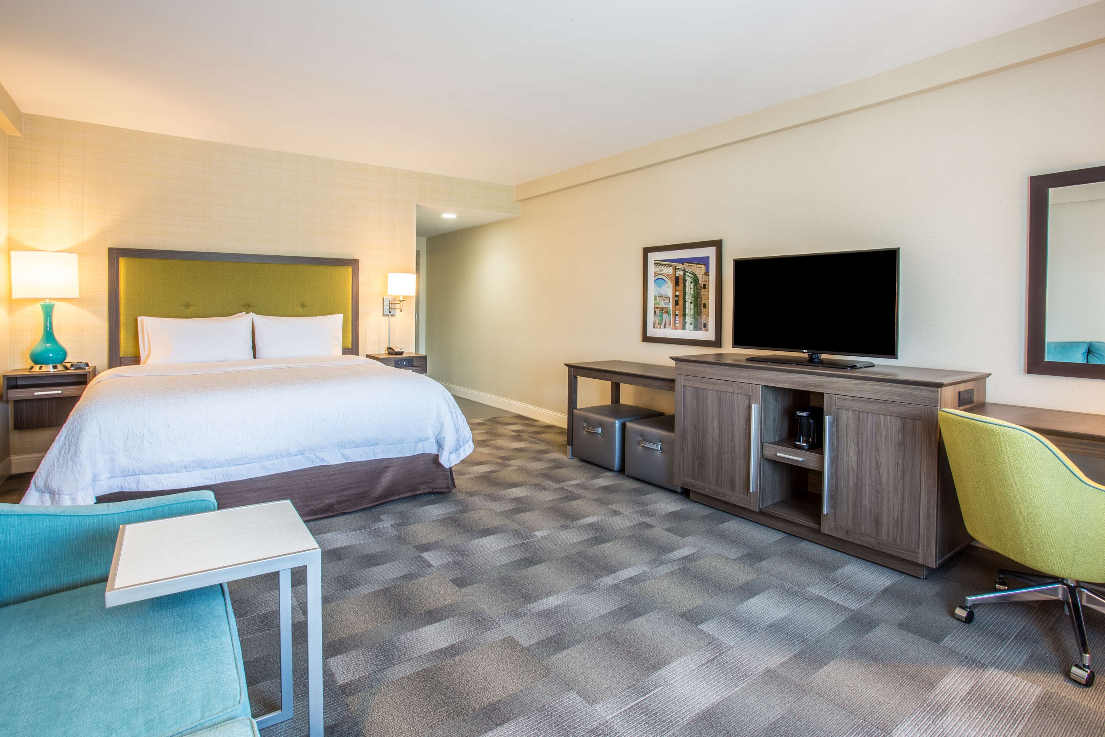 Guest room