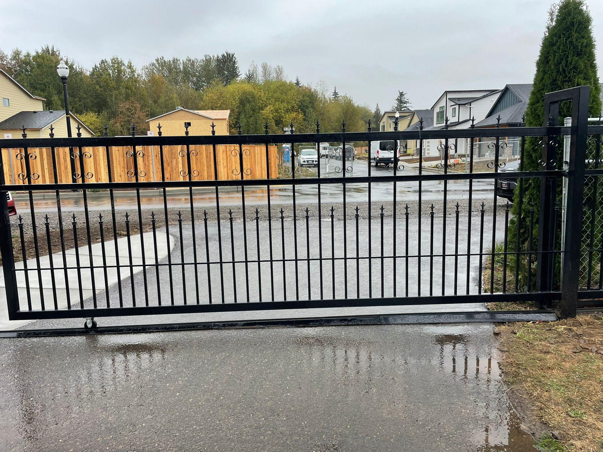 PNW Gate and Fence Image