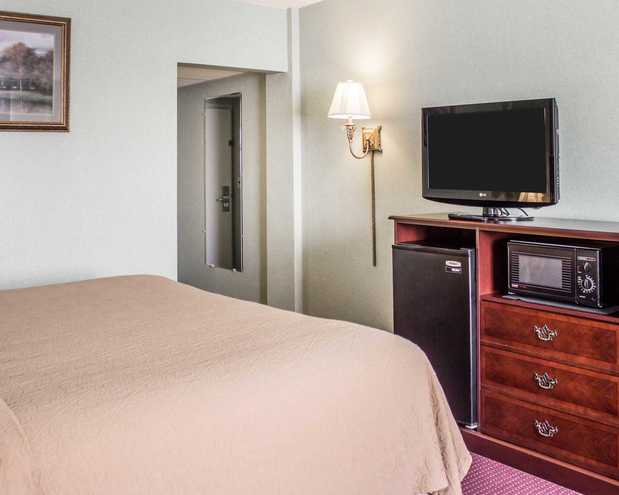 Images Quality Inn & Conference Center