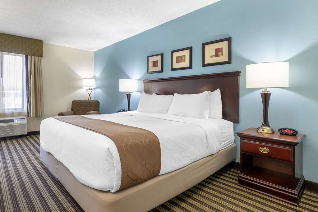 Best Western Plus Sikeston Image