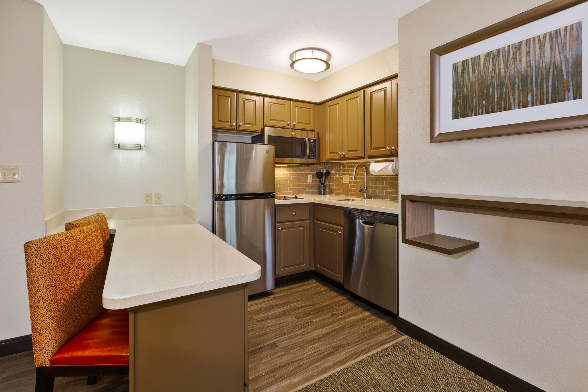 Staybridge Suites Kalamazoo Photo