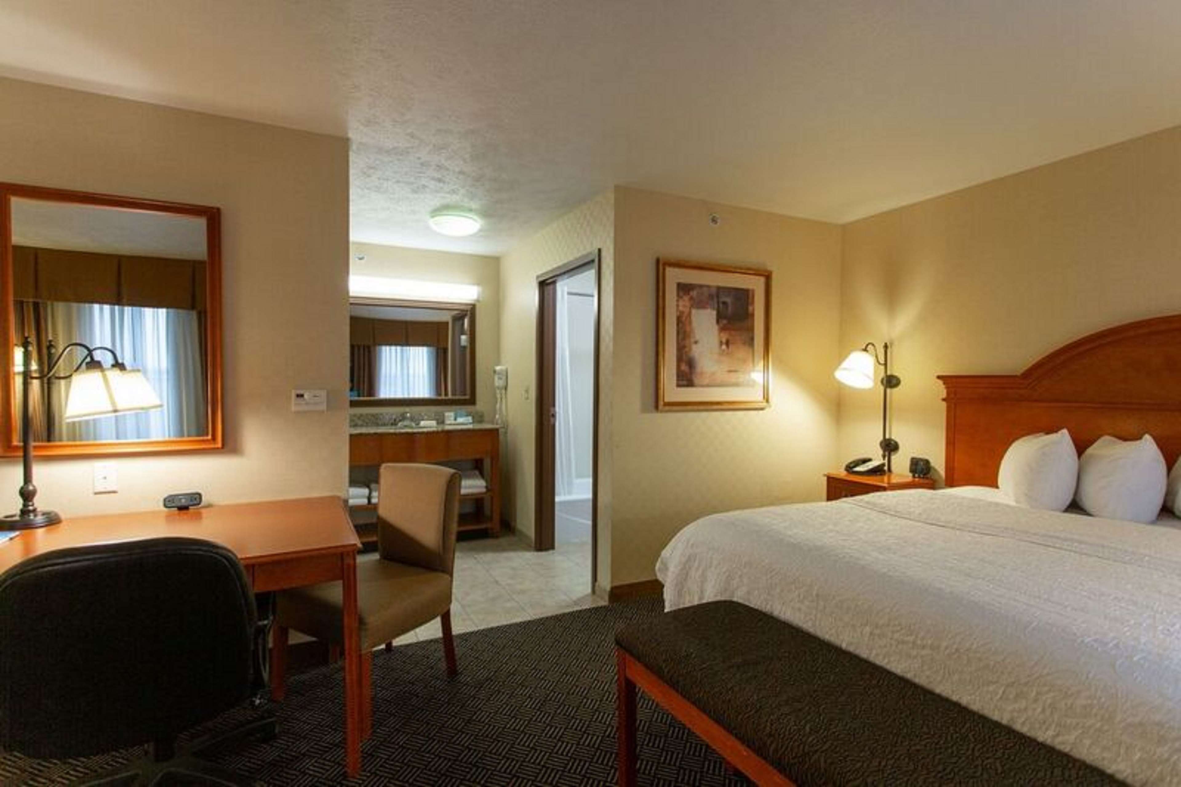 Hampton Inn by Hilton Waterloo Cedar Valley Photo