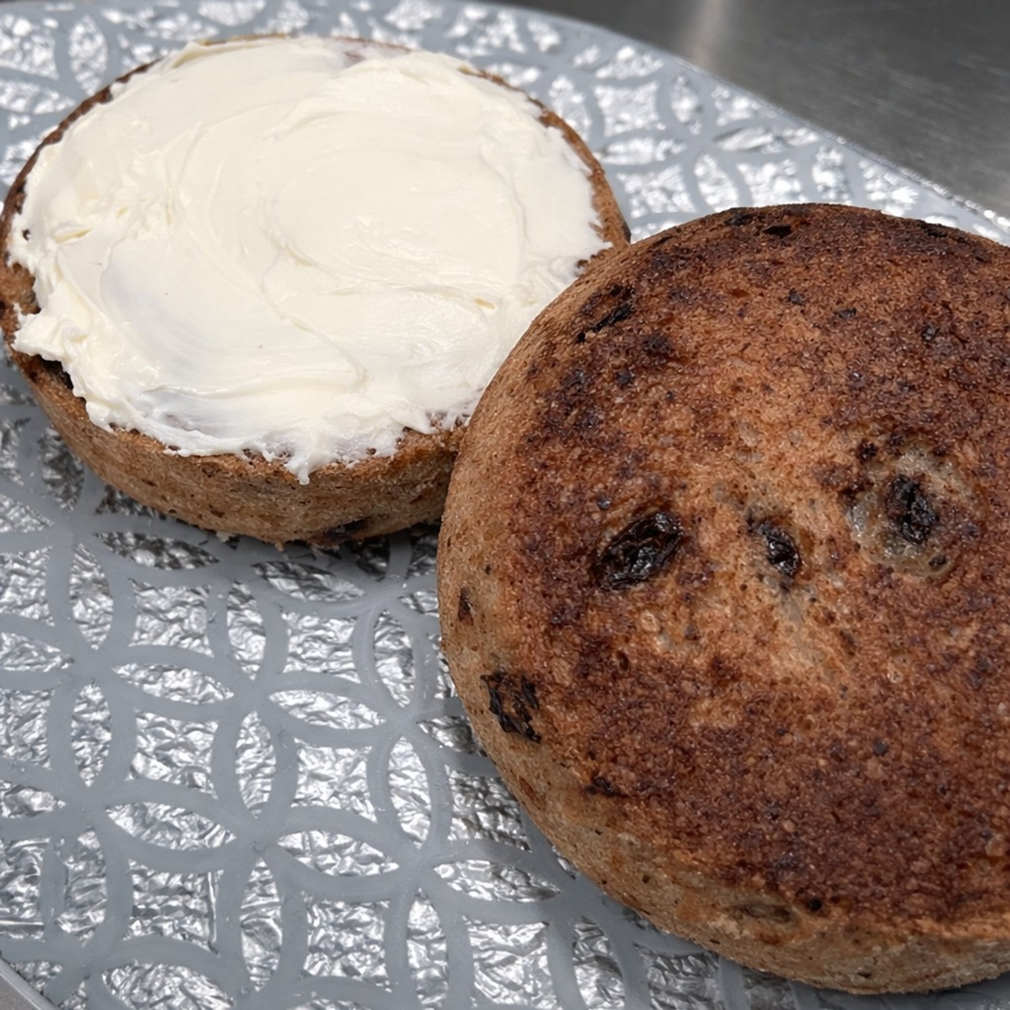 6 Blueberry Bagels (Has Dairy)