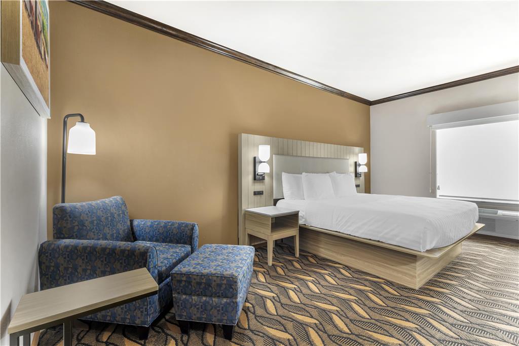 Best Western Red River Inn & Suites Image