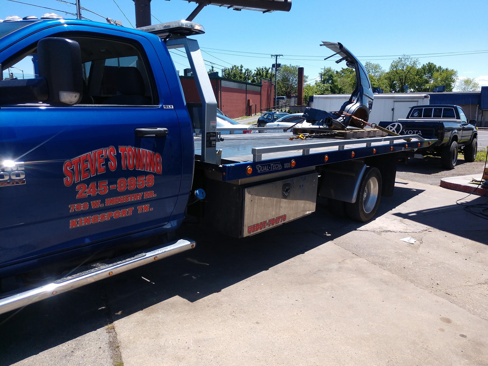 Steve's Towing Photo