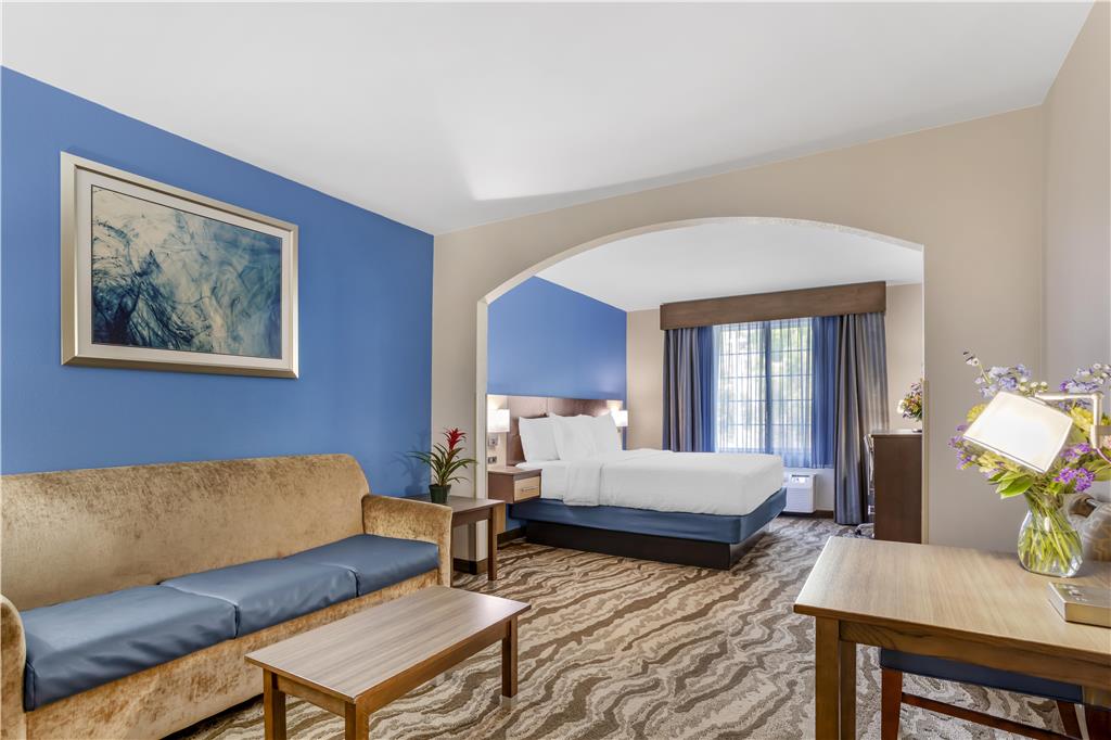 Best Western Plus River Escape Inn & Suites Image