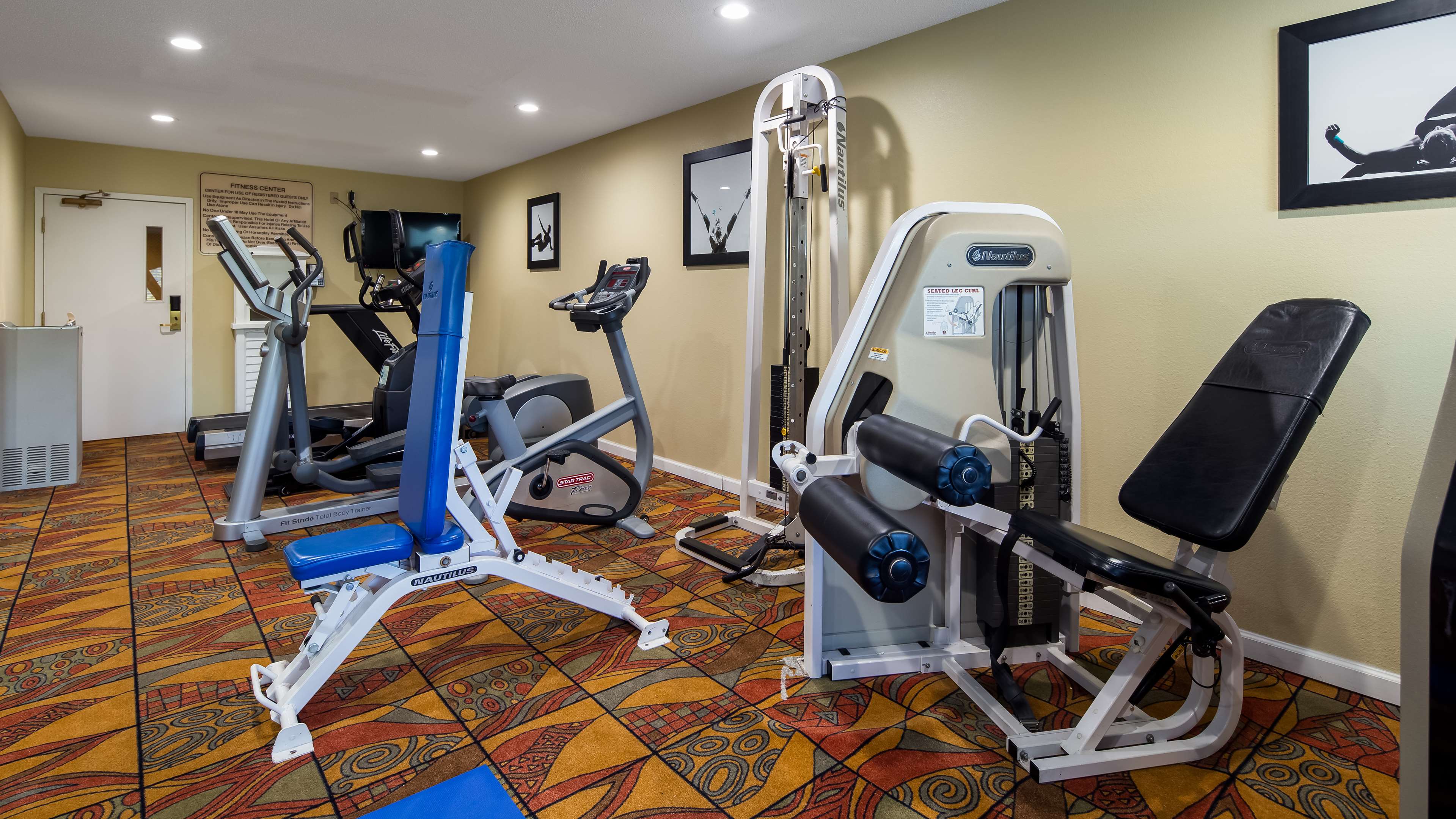 Best Western Plus Newport News Inn & Suites Photo