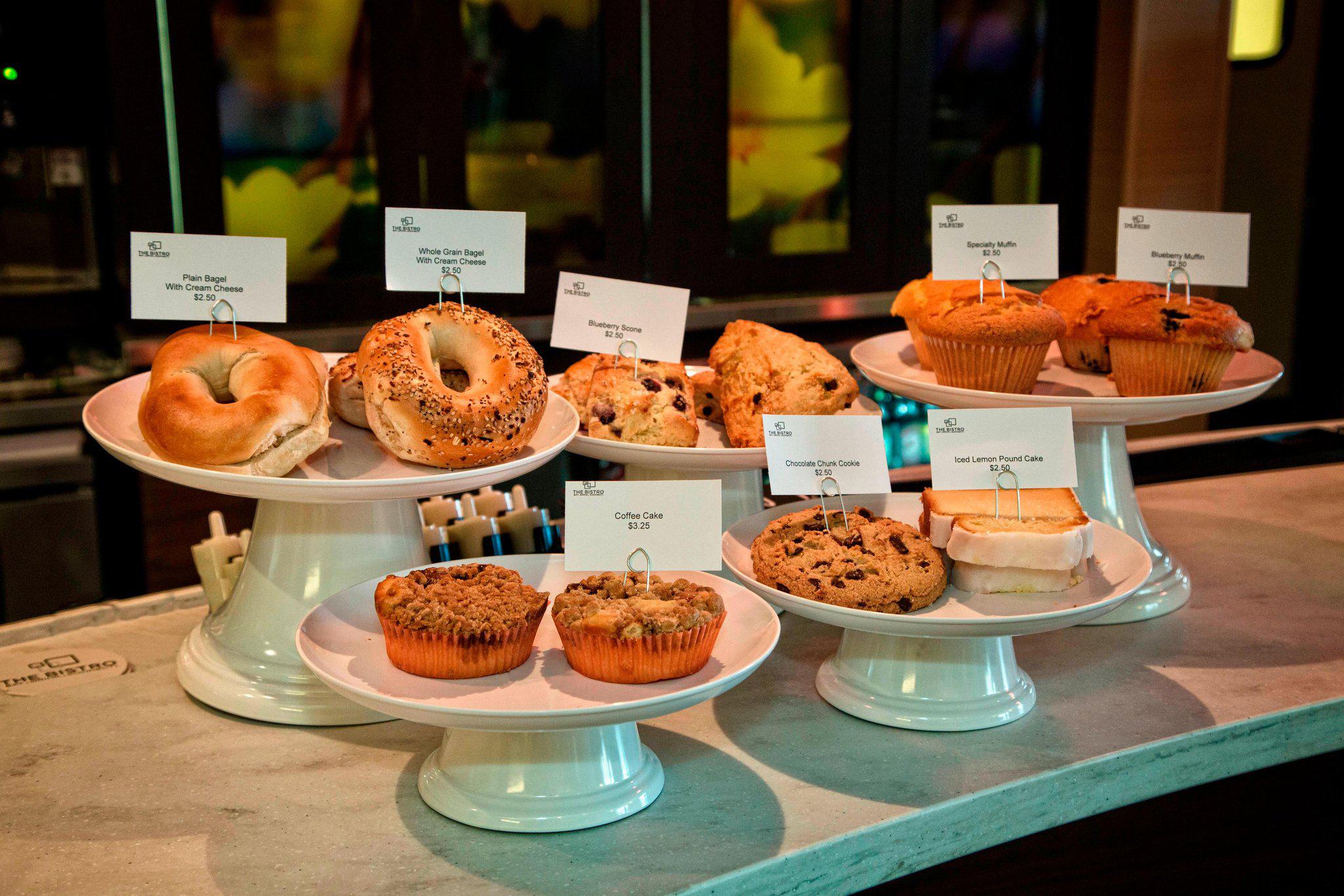 Courtyard by Marriott Westbury Long Island Photo