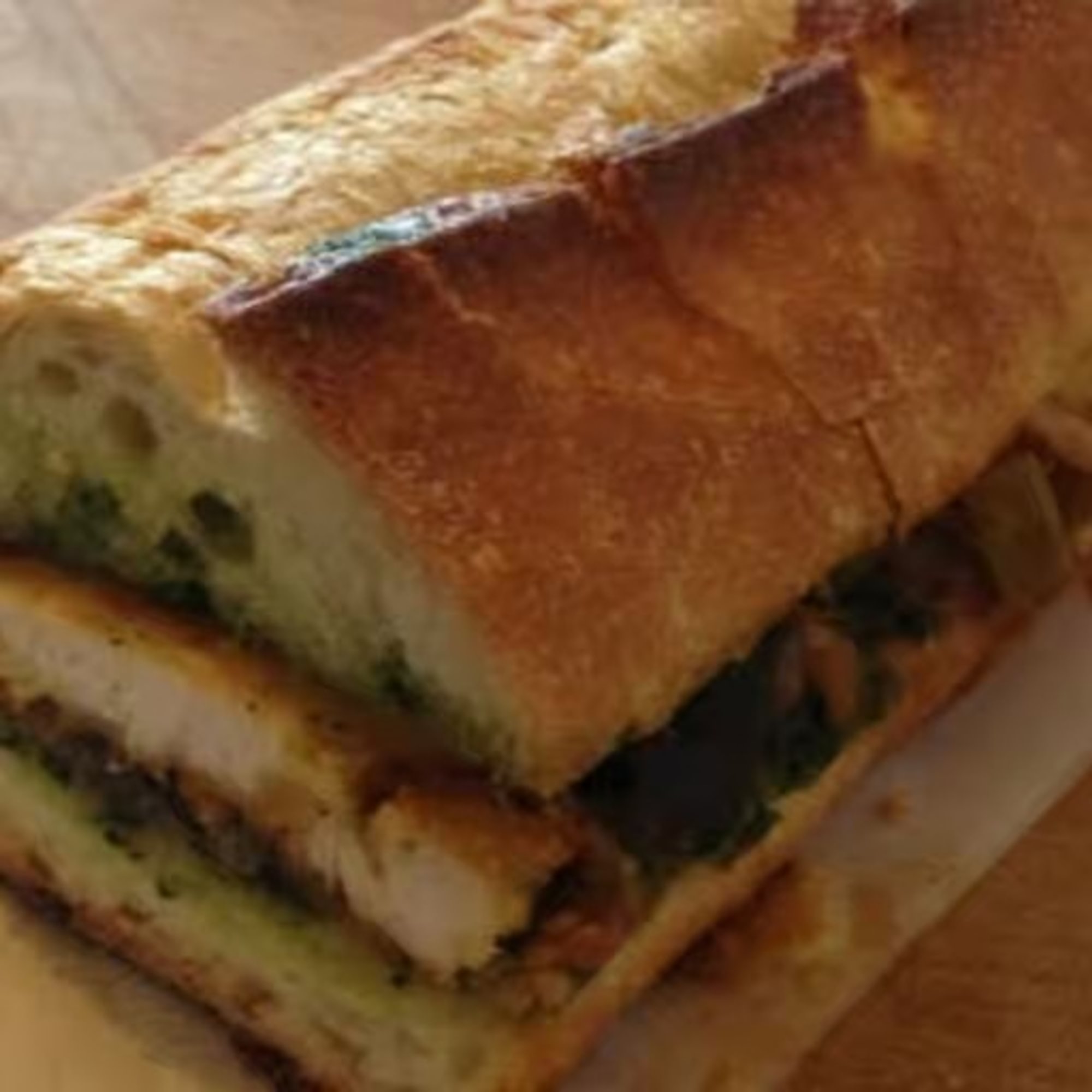 Pesto Chicken Sub 12"