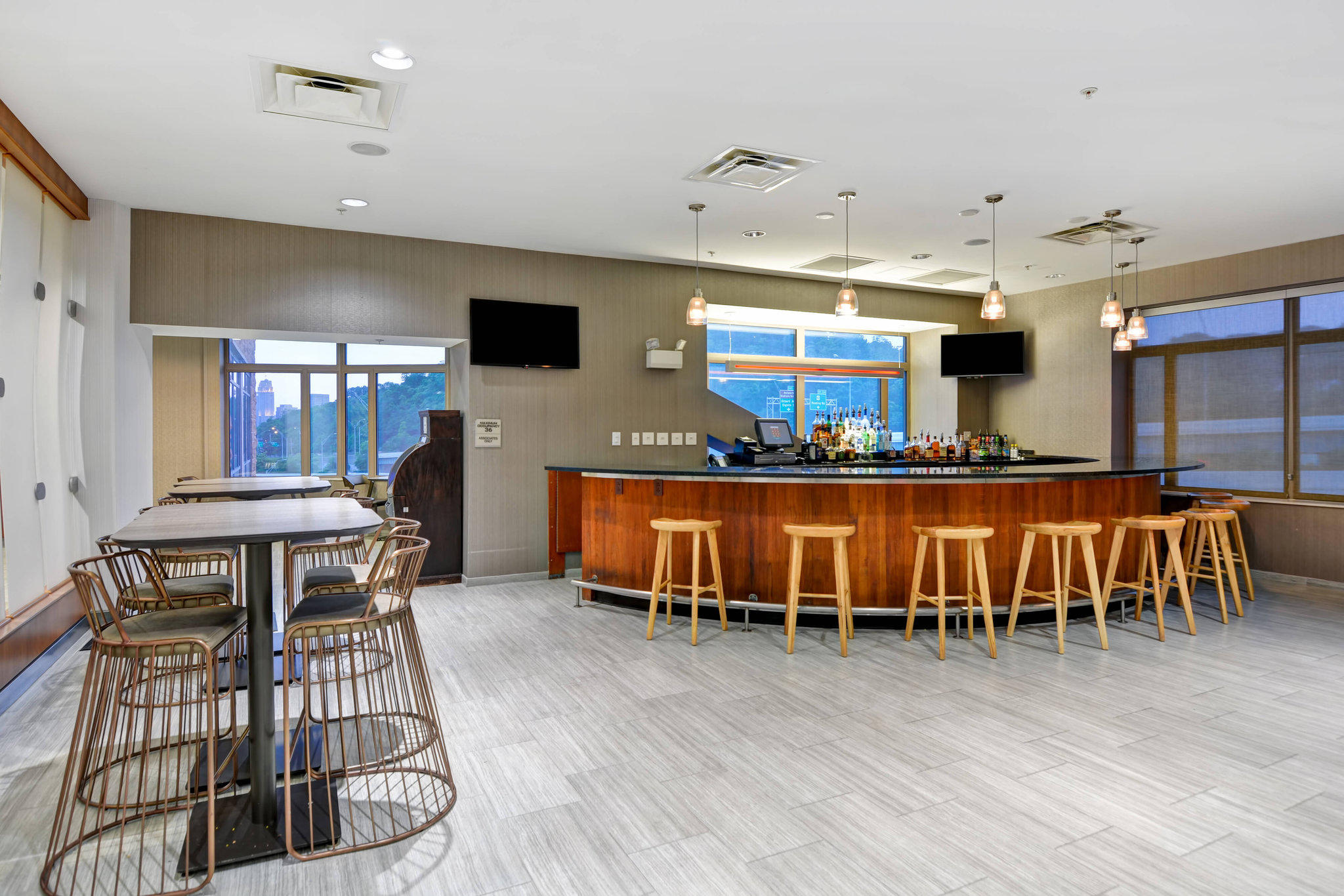 SpringHill Suites by Marriott Cincinnati Midtown Photo