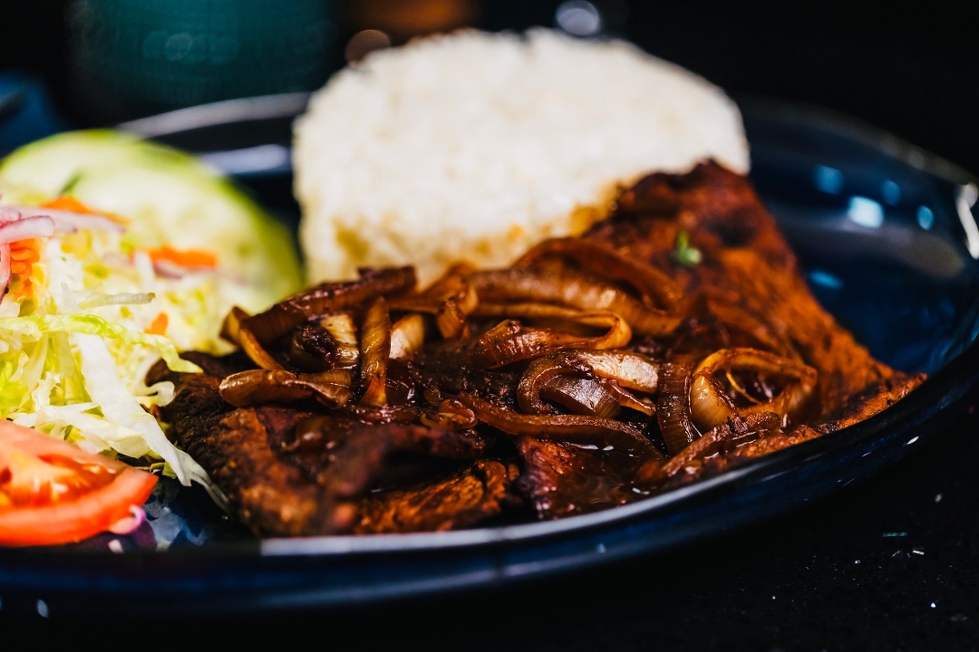 Bistec Encebollado