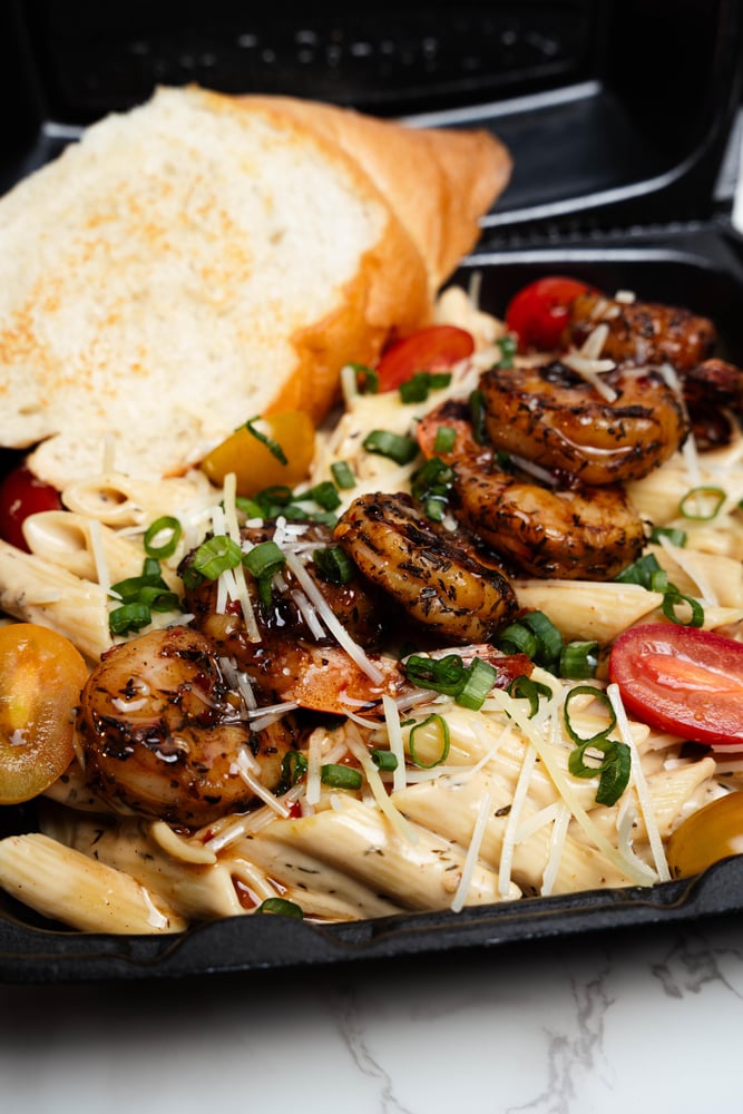 Rasta Pasta w/Garlic Toast