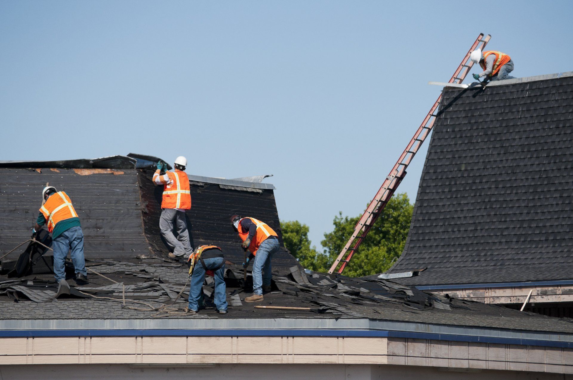 Superior Roofing Image