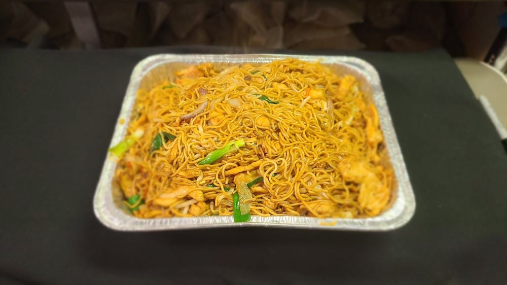 Chicken Lo Mein Tray