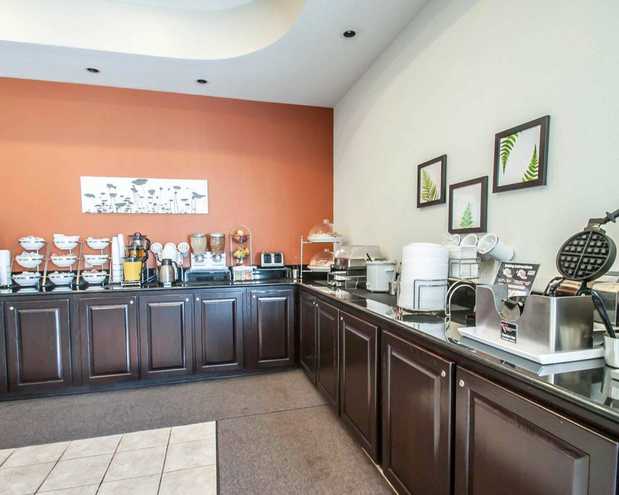 Images Sleep Inn & Suites Lake of the Ozarks
