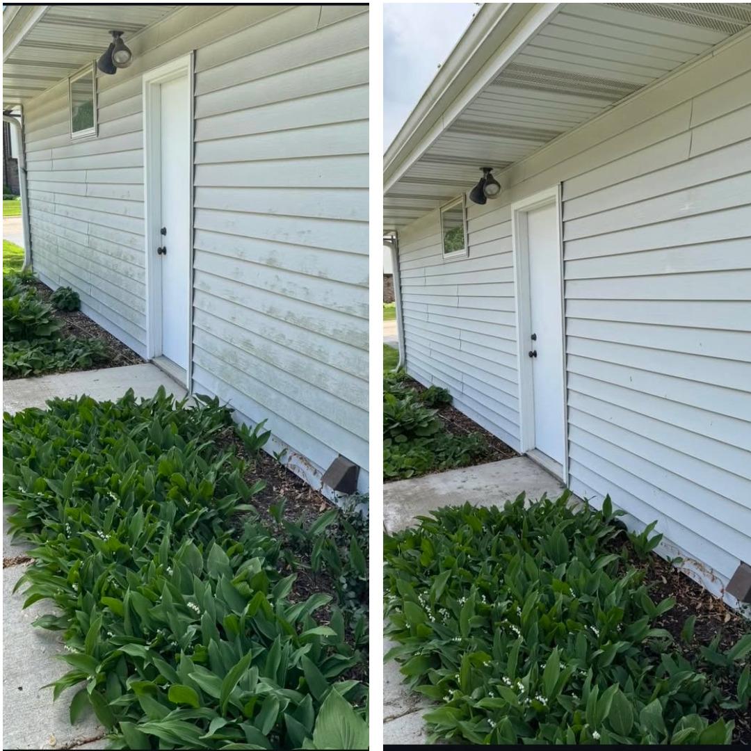 Blues Pressure Washing Image