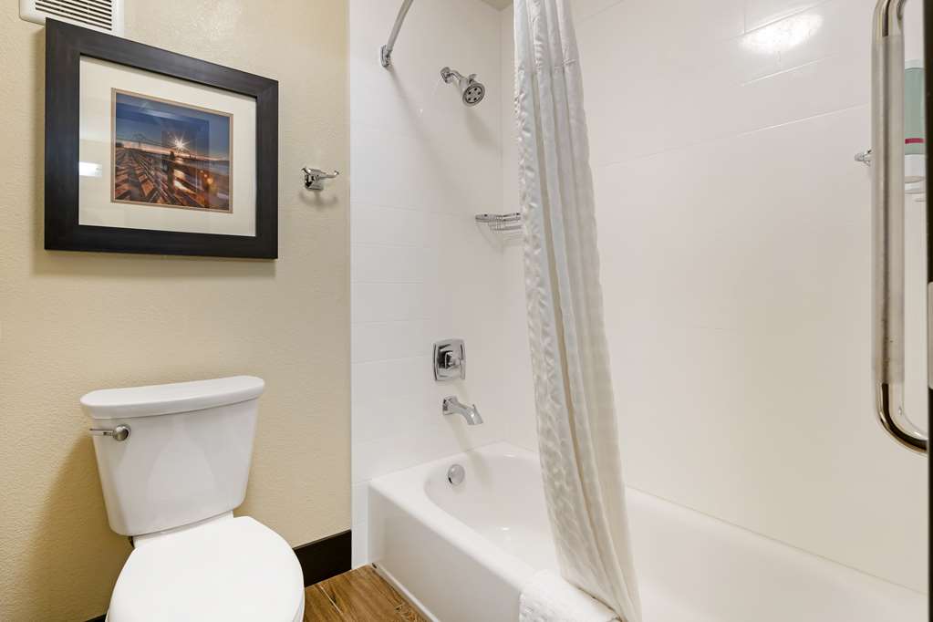 Best Western Columbia River Waterfront Hotel Astoria Image