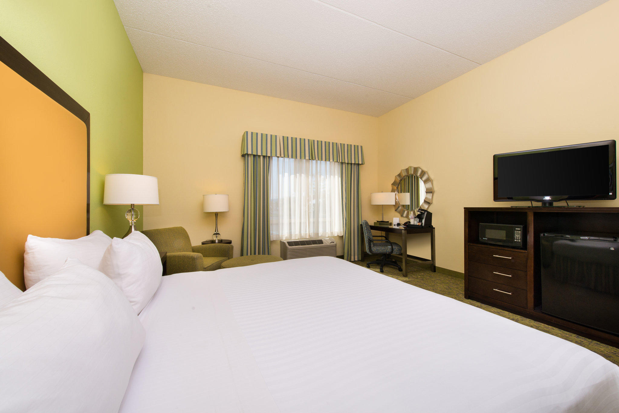 Holiday Inn Express & Suites Dickson City - Scranton Photo