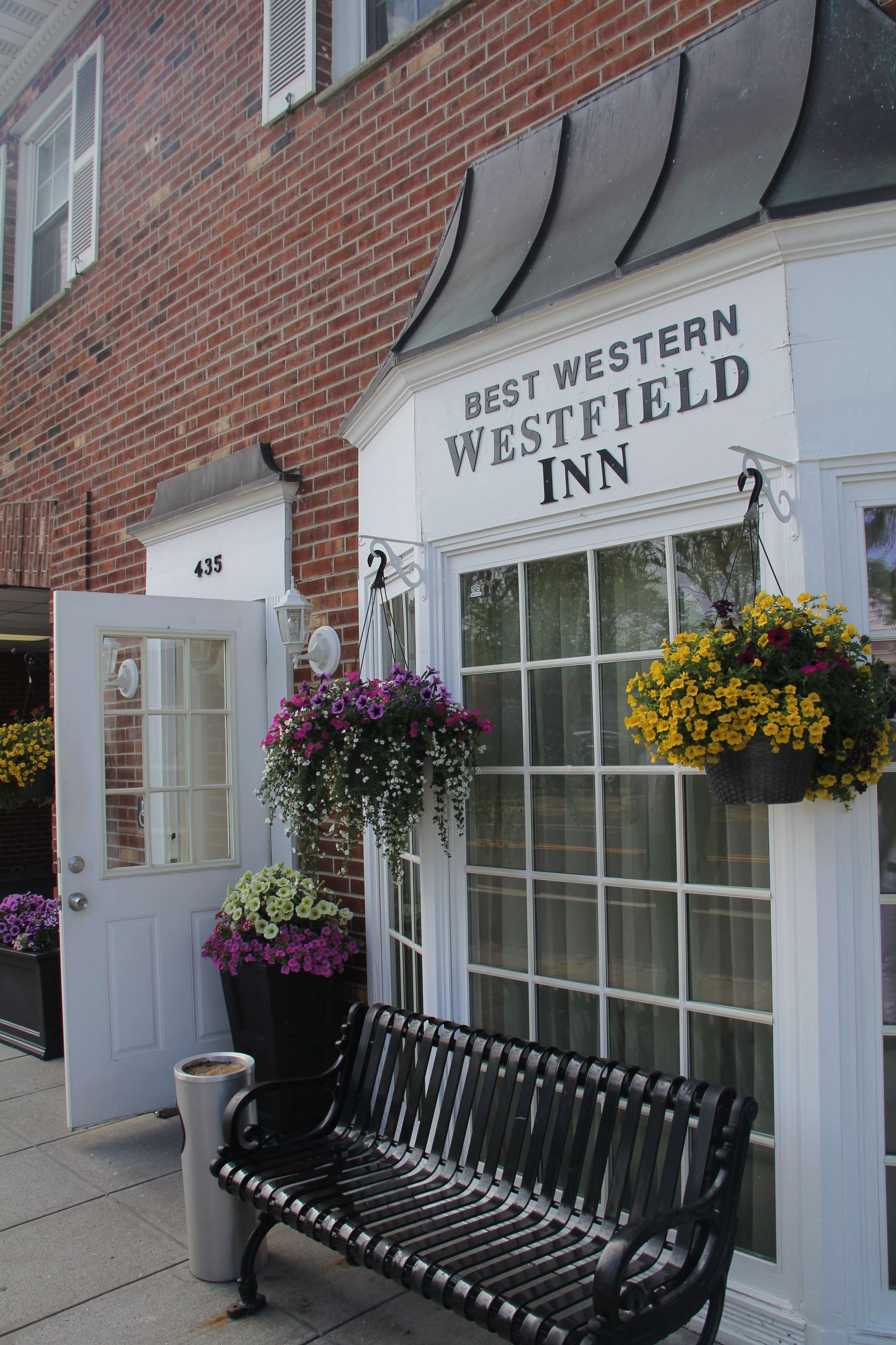 Best Western Westfield Inn Photo