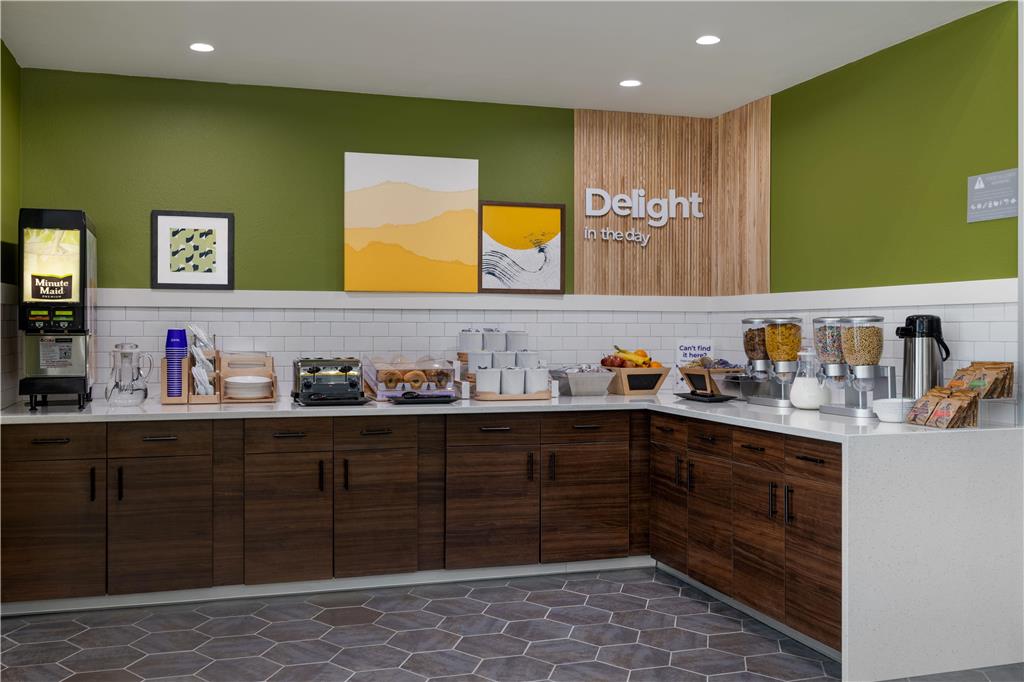 Spark by Hilton Artesia Image