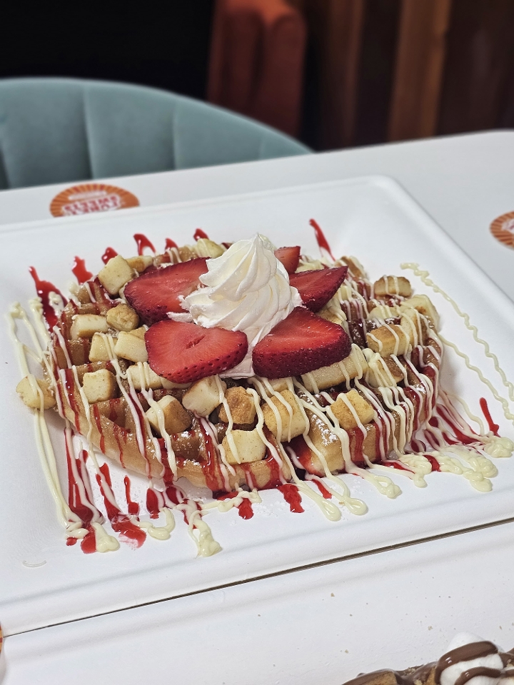 Strawberry CheeseCake Waffle