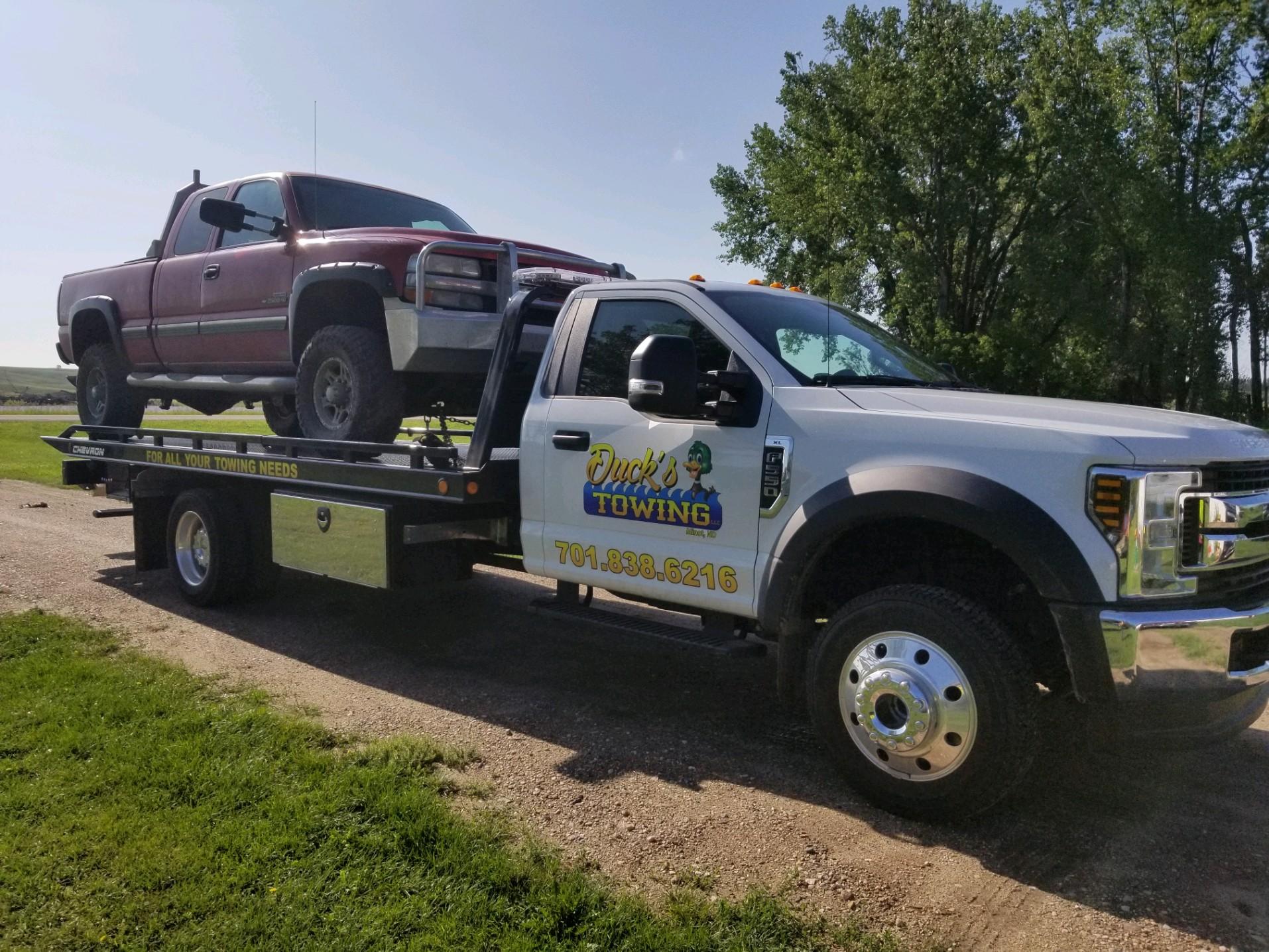 Duck's Towing Photo