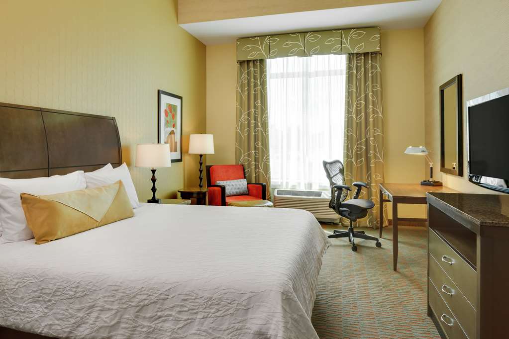 Hilton Garden Inn Manhattan Image