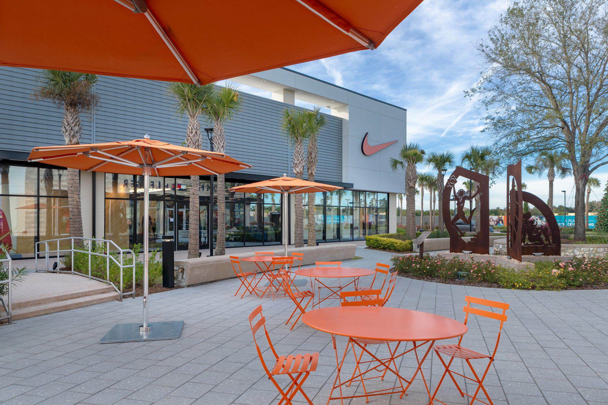 Hotel Indigo Gainesville-Celebration Pointe Photo