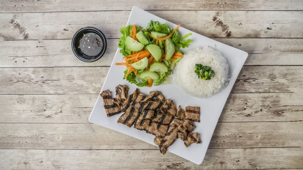 R1: Grilled Pork W Rice - Com Thit Nuong
