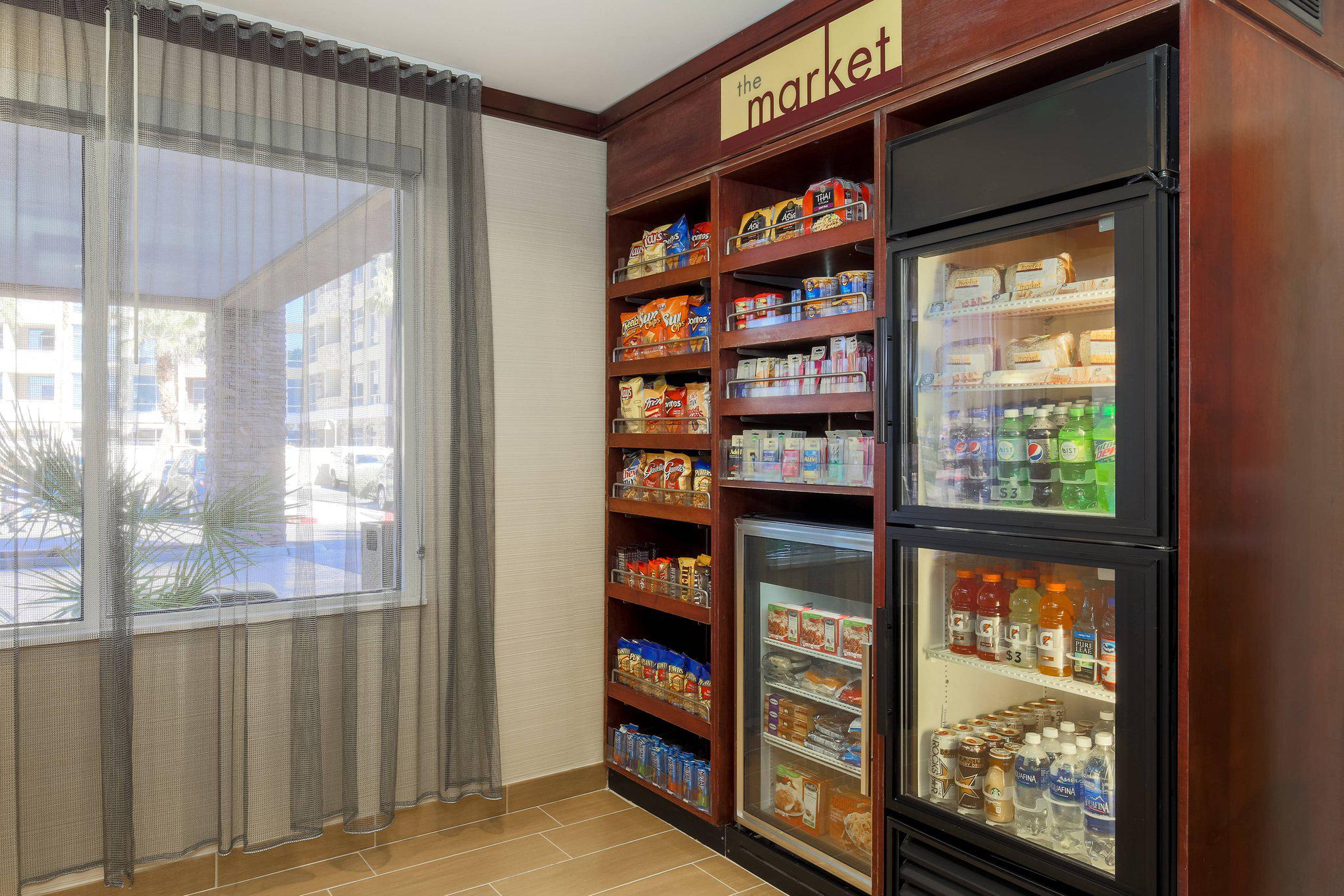 Fairfield Inn & Suites by Marriott Las Vegas South Photo