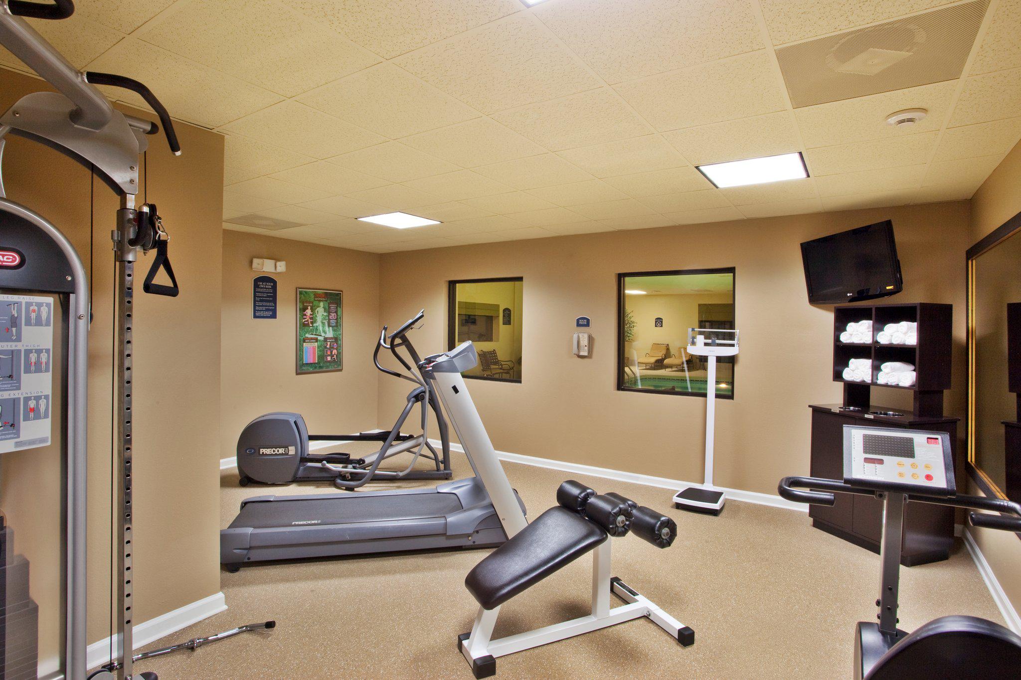 Holiday Inn Express & Suites Atlanta-Emory University Area Photo