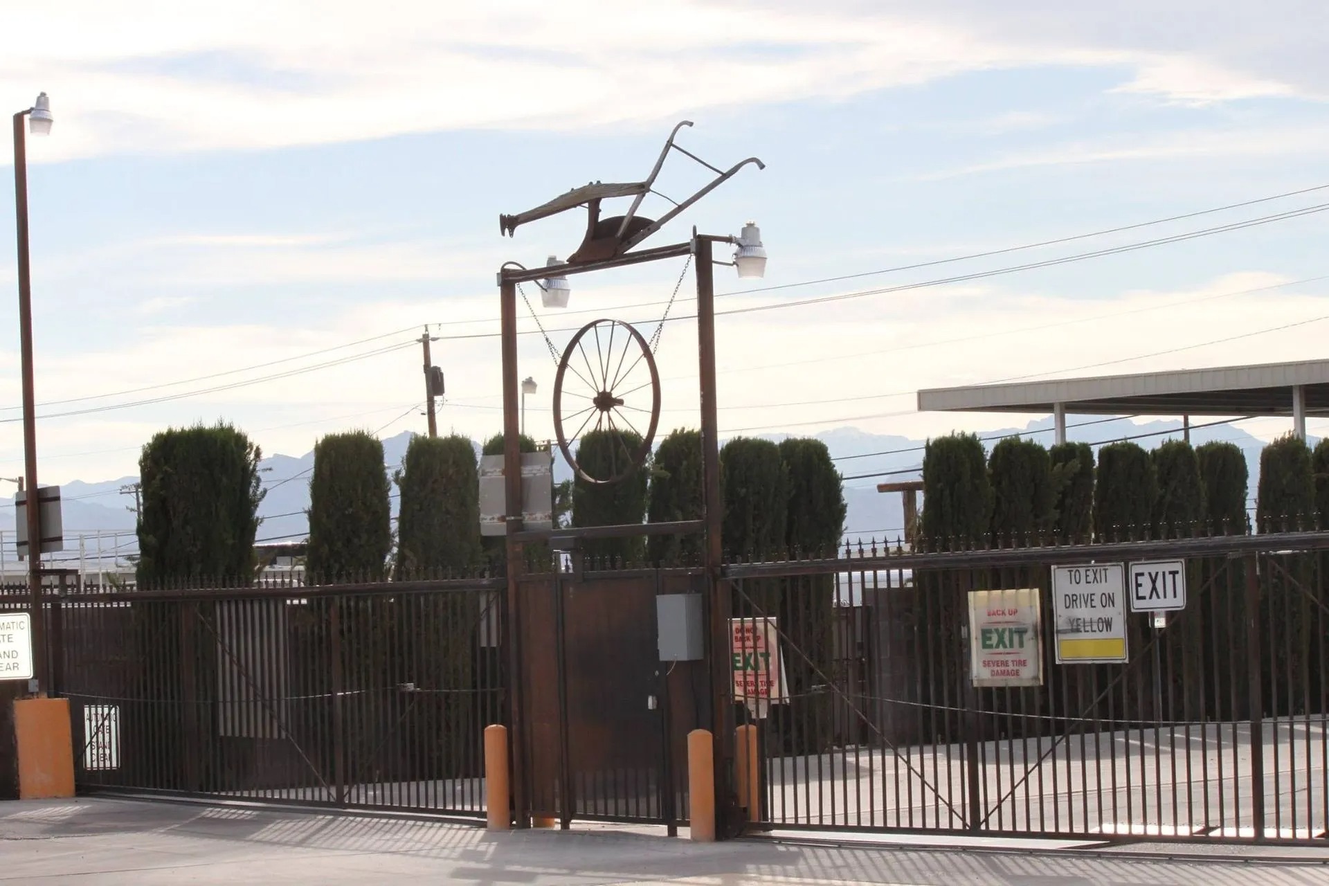 Hitchin' Post RV Park & Motel