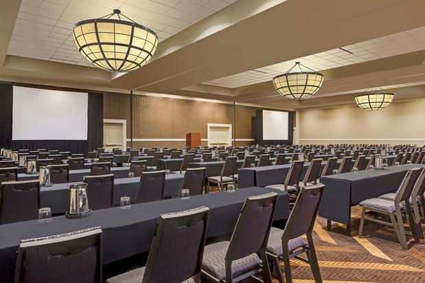 Images Sheraton Overland Park Hotel at the Convention Center